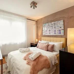 New - Elegant Duplex With Amazing View & Balcony - Homey , Bucureşti România