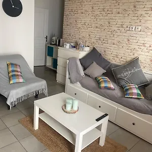  Appartement Studio Vieux Port Chez Fanette France