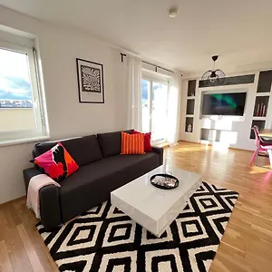Apartament Penthouse Near Station With Free Parking, Viena