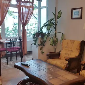 Eden , Bucureşti România